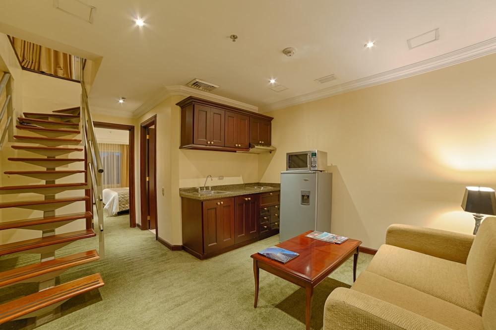 Casa Dann Carlton Hotel & Spa Bogota Buitenkant foto A suite at the hotel