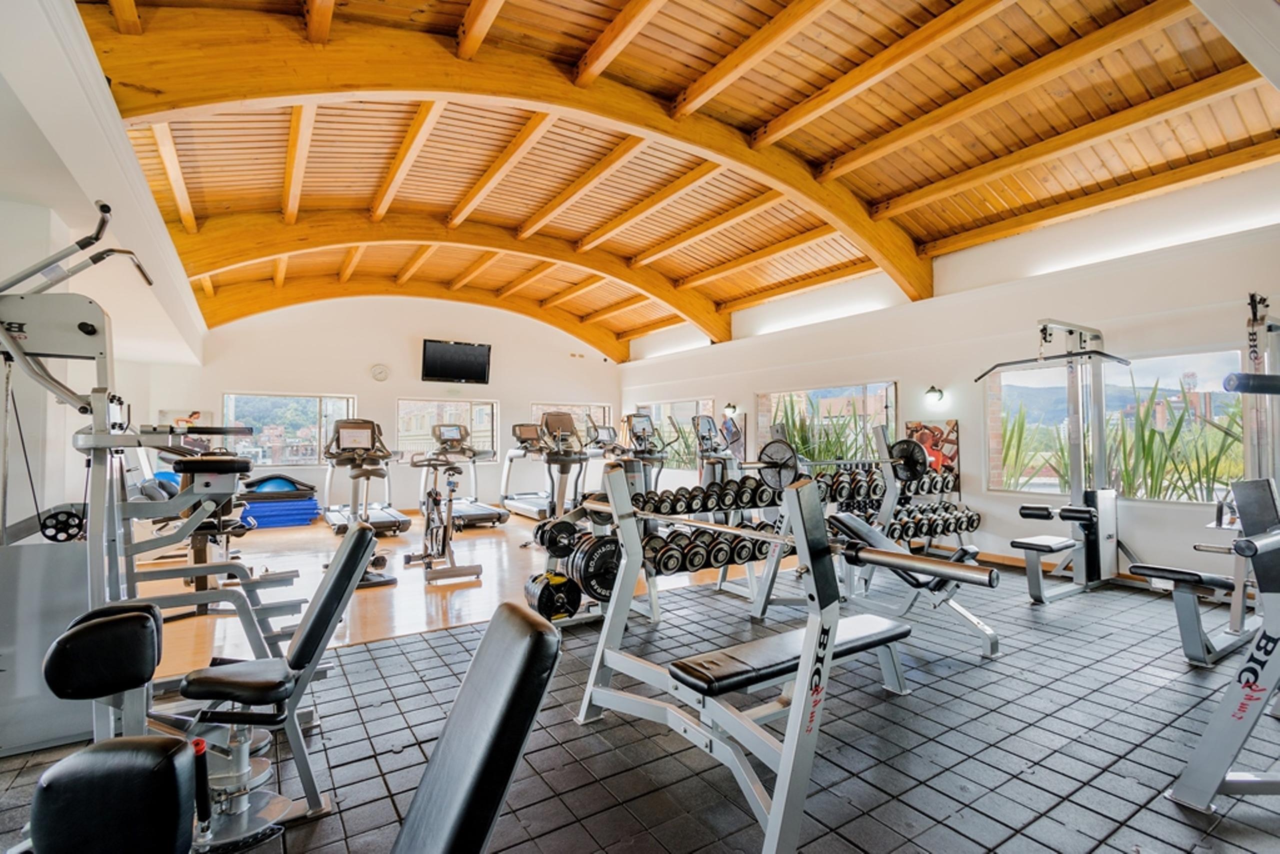 Casa Dann Carlton Hotel & Spa Bogota Buitenkant foto A typical gym