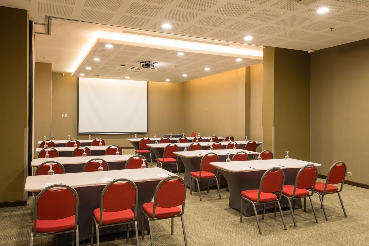 Casa Dann Carlton Hotel & Spa Bogota Buitenkant foto Meeting room